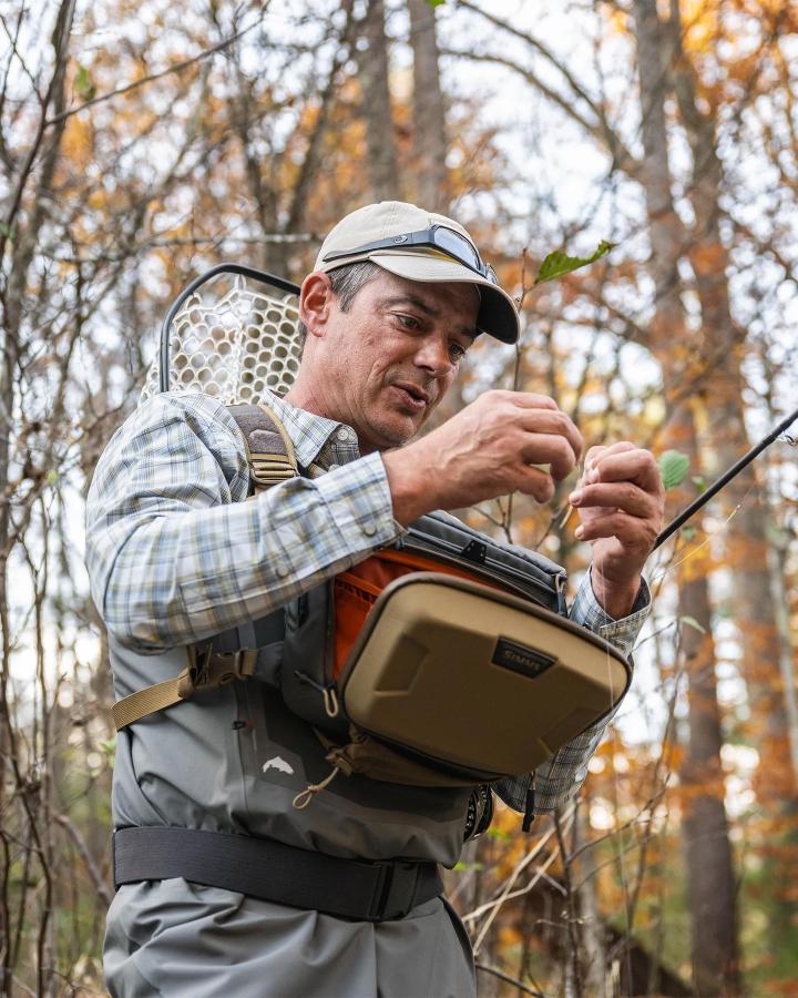 Simms Headwaters Chest Pack Hickory