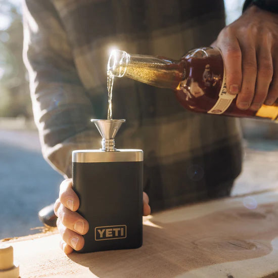 YETI Flask Black