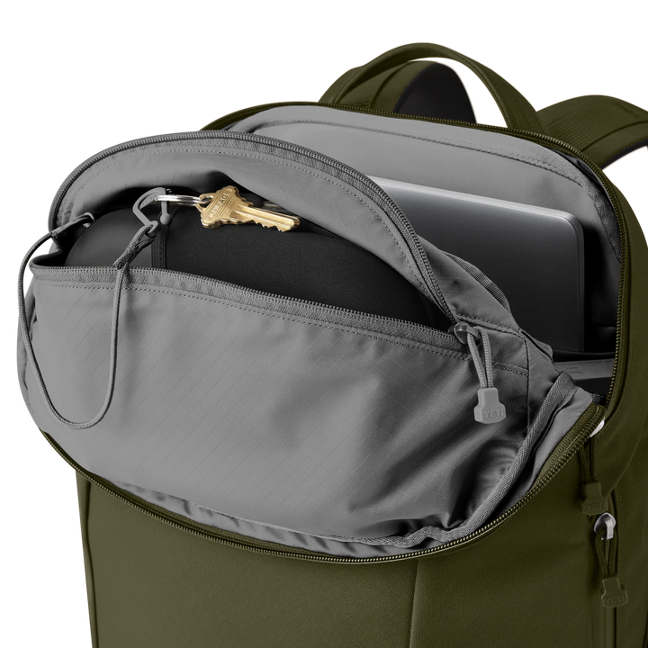 YETI Crossroads Backpack Olive 22L