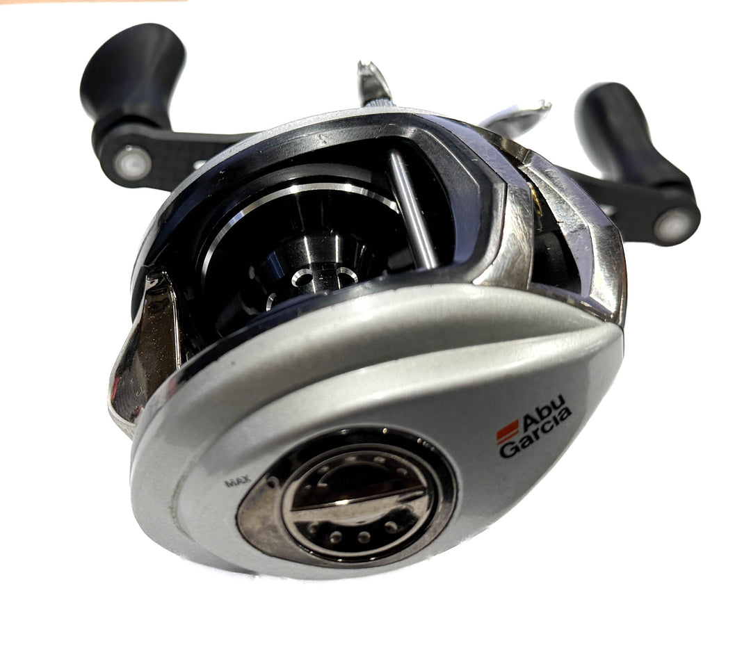 Abu Garcia Revo STX - Pre-Owned