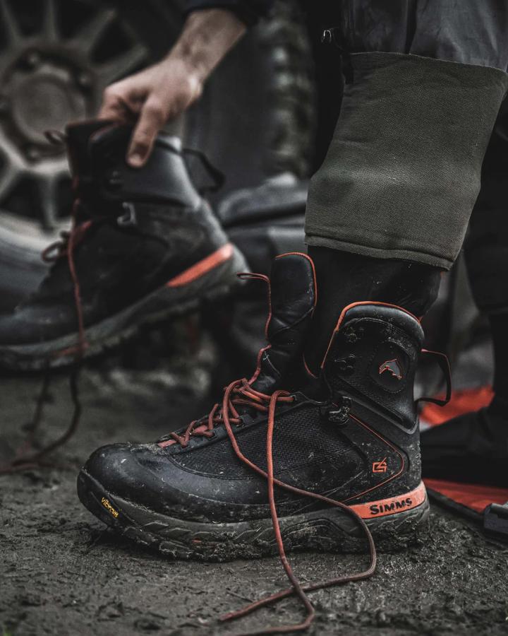 Simms G4 Pro Powerlock Boot Carbon