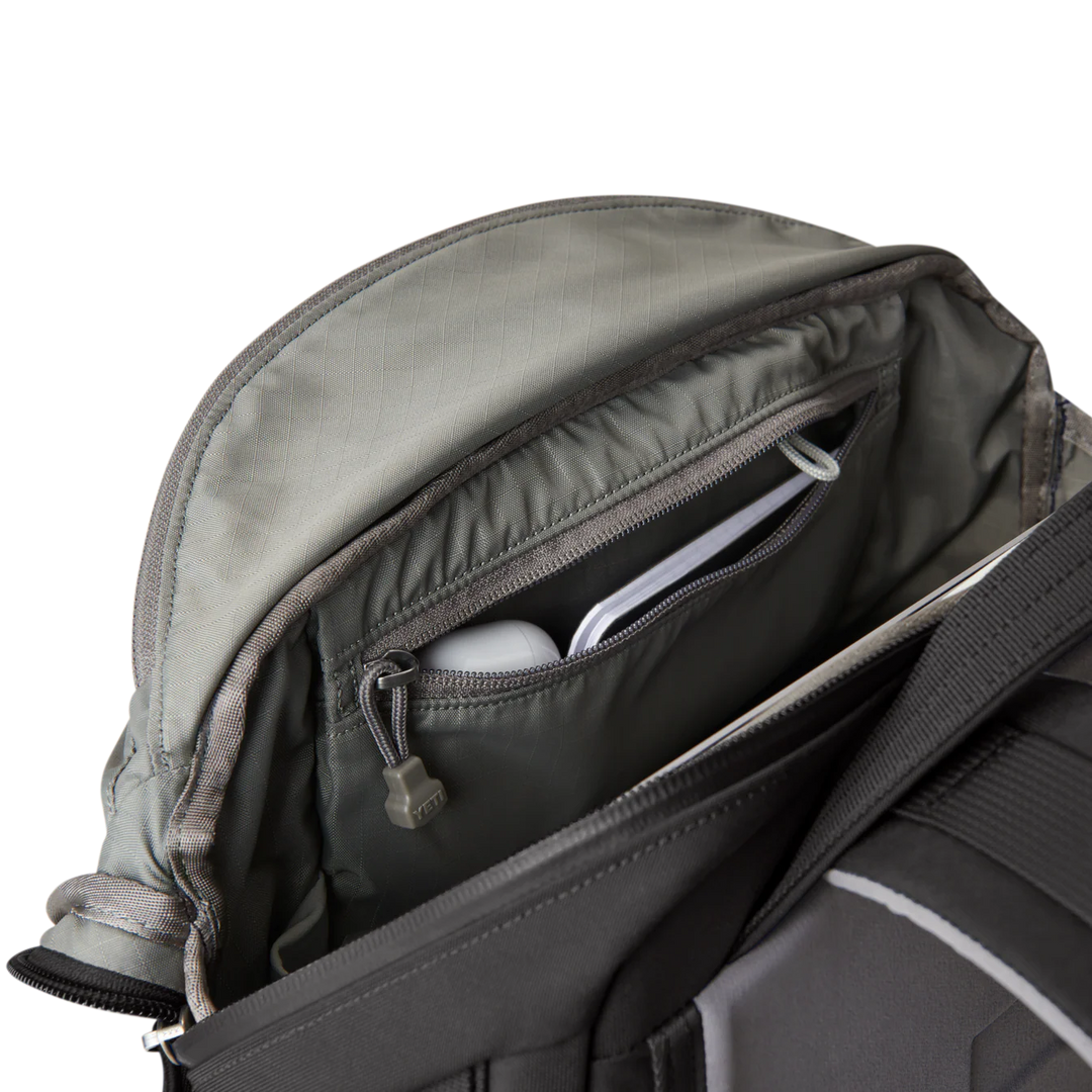 YETI Crossroads Backpack Black 22L