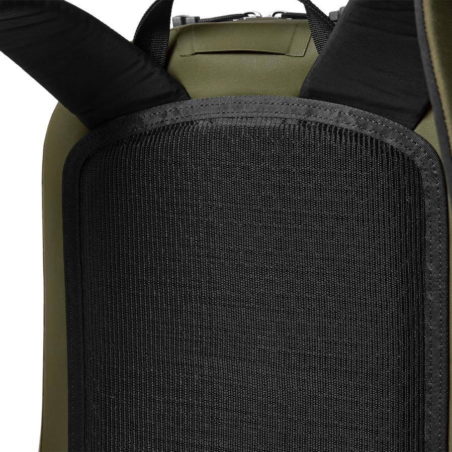 YETI Cayo 15L Backpack Olive